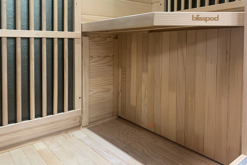 Indoor 1 Person Canadian Hemlock Very Low EMF Far Infrared Sauna