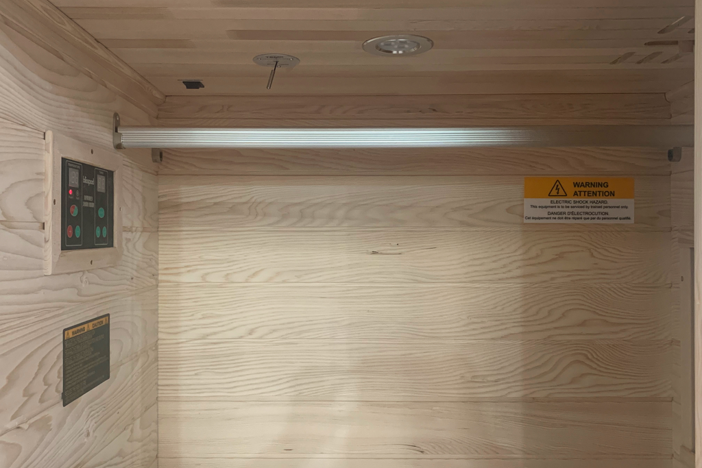 Indoor 1 Person Canadian Hemlock Very Low EMF Far Infrared Sauna